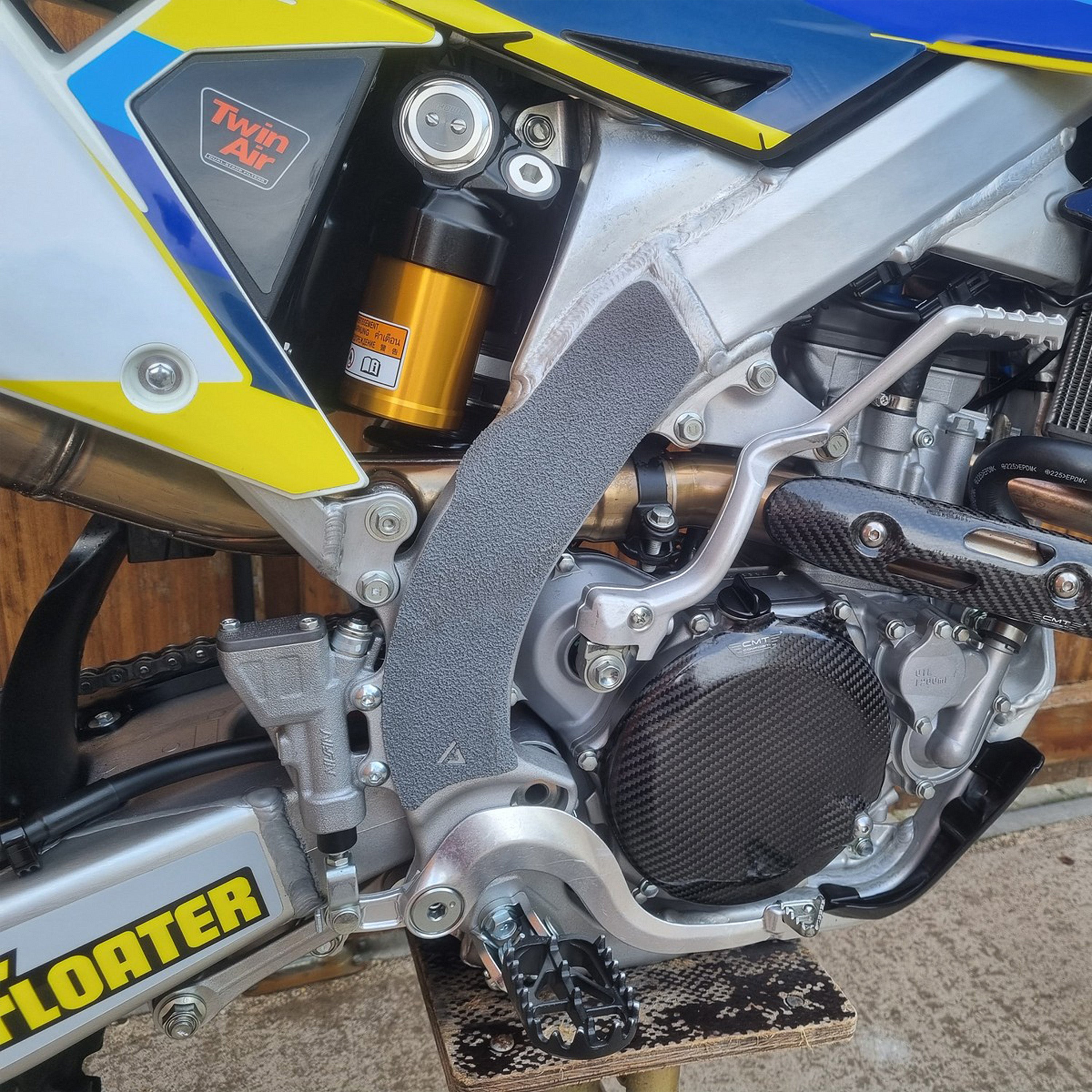 リスタ Suzuki RMZ450 Grip Tape | Rubberized Frame Tape | Adrenaline Addicts